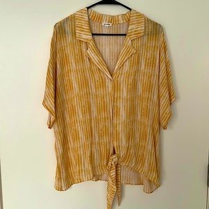 En Créme Lightweight Yellow Stripe Button Down Top